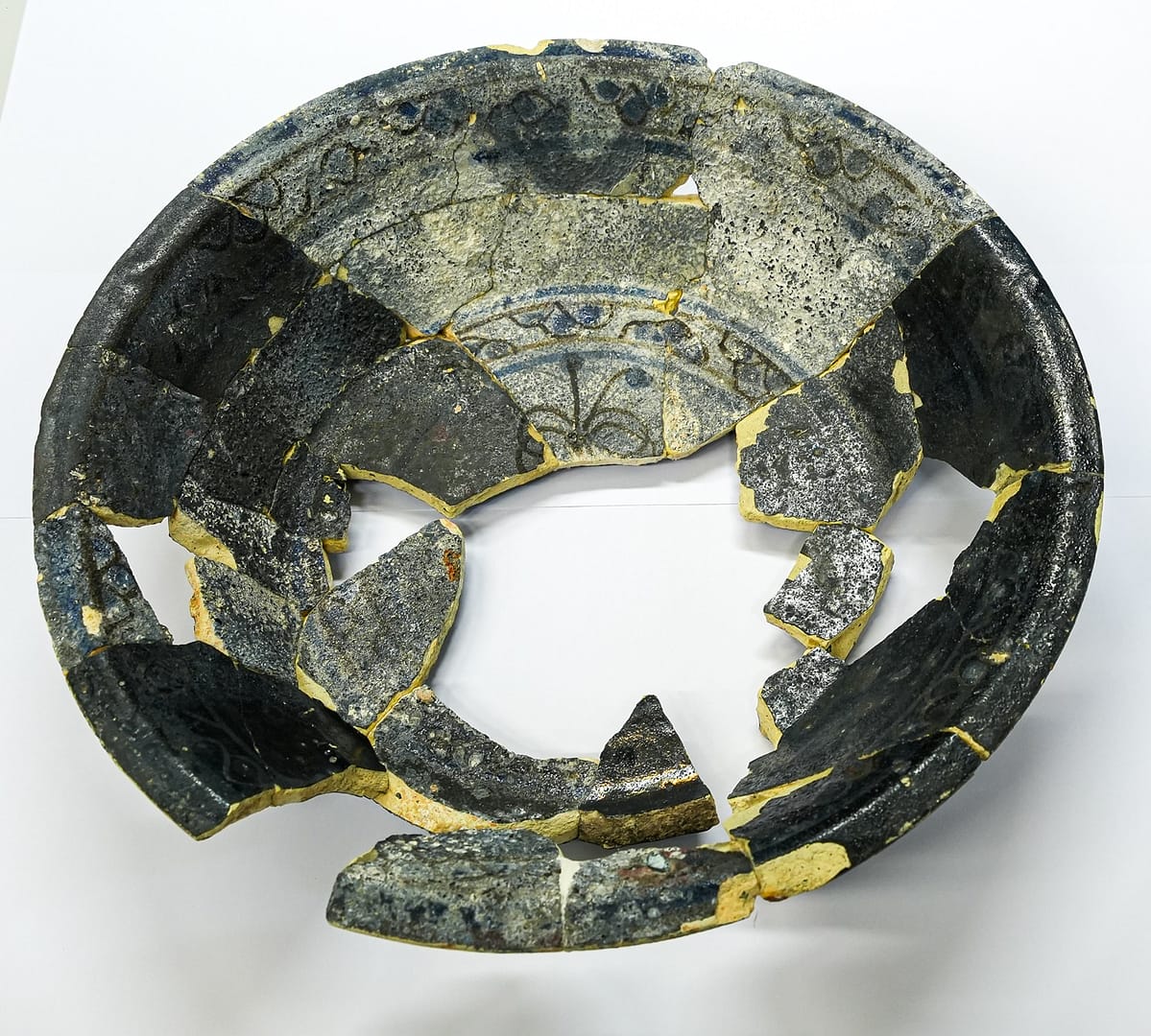 Este prato está em cacos!