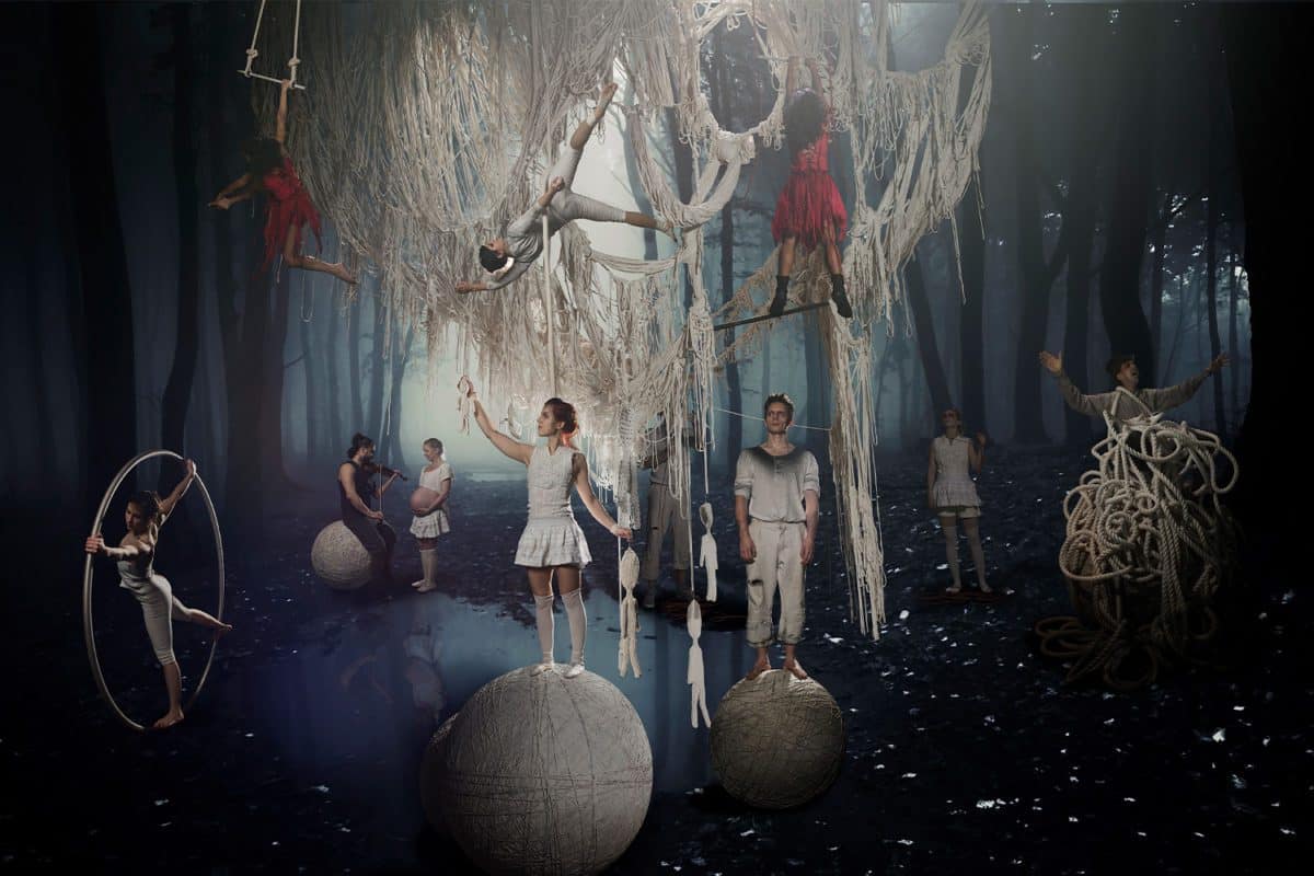 Cirkus Cirkör – Knitting Peace