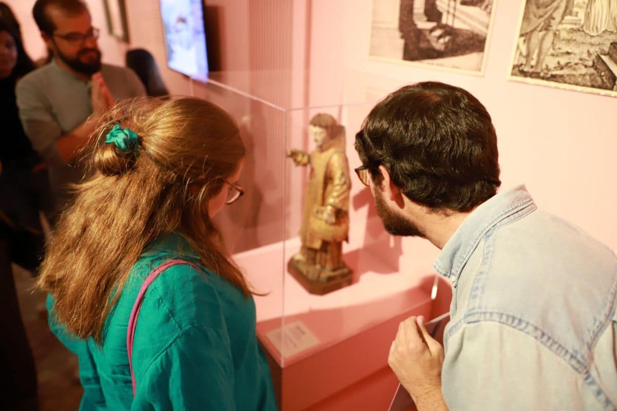 Vamos tirar o pai da forca? Um Cluedo na Lisboa Medieval