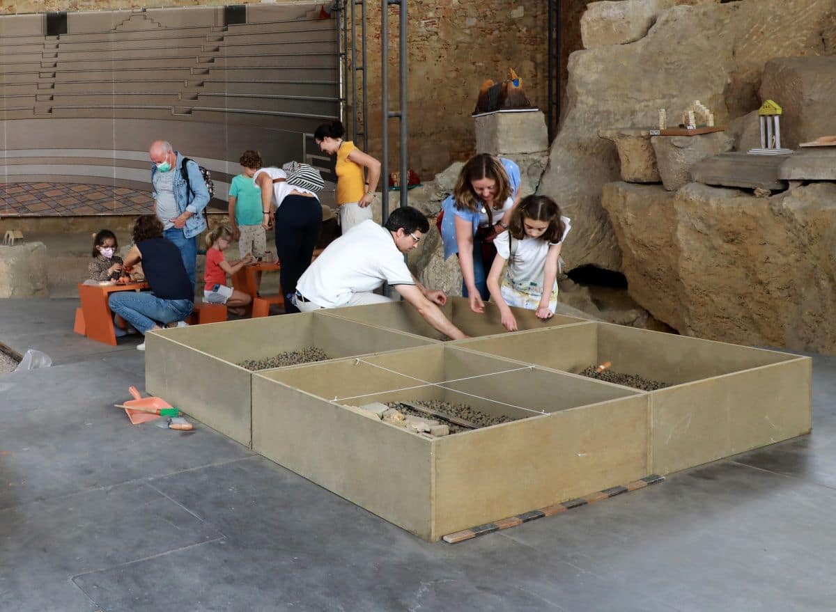 Jornadas Europeias da Arqueologia – Não, não, arqueólogos não escavam dinossauros!