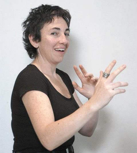 Ernestine ne peut pas tenir sa langue et autres contes bavards du monde