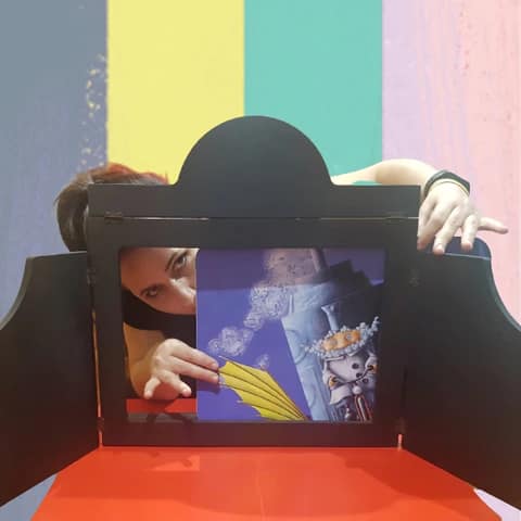 Contos tradicionais em Kamishibai – C/A contadora Cláudia Almendra