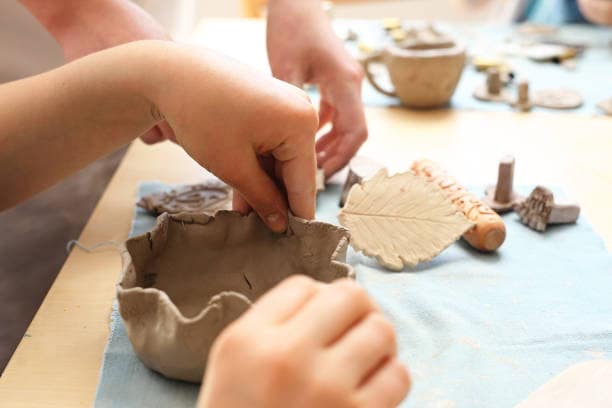 Poterie et autres modelages pour enfants – Janvier 2025