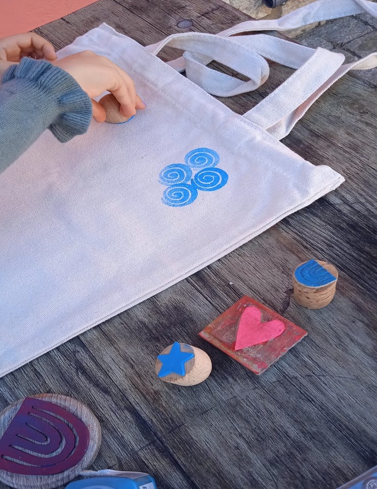 Carimbos na sacola – Oficina criativa