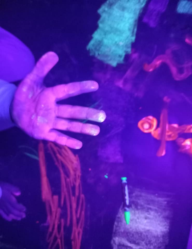 Projeto Curumim – As cores no escuro neon