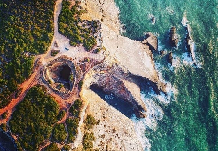 Fojo da Adraga e Pedra de Alvidrar (Colares)