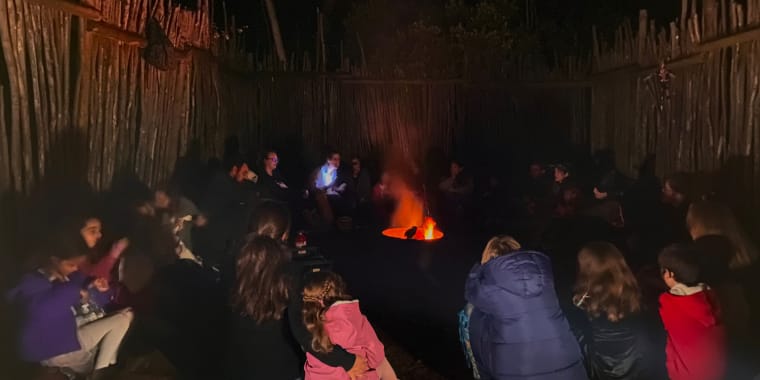 Contos assustadores à volta da fogueira!