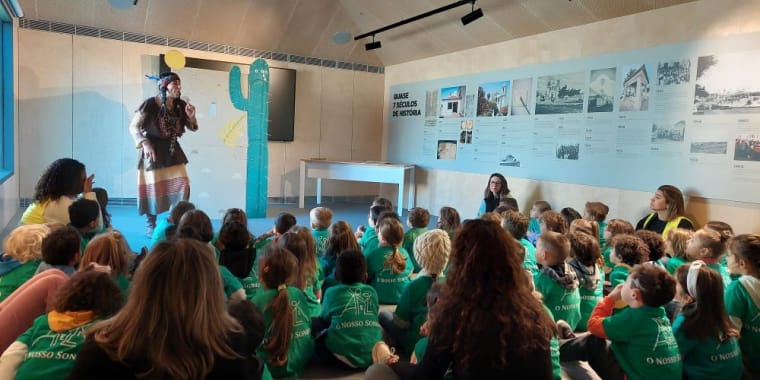 O cato quer mimos – Encenação da obra pela autora, Ana ventura