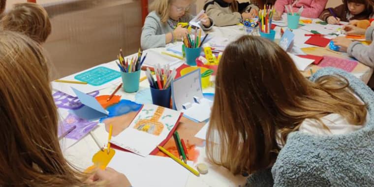 Oficina «Postais de Natal Pop-Up»