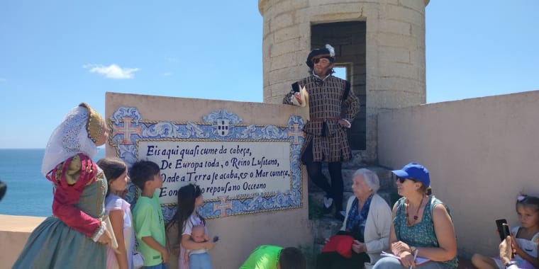 Visita encenada «Com Luís de Camões no Forte de Santo António da Barra»