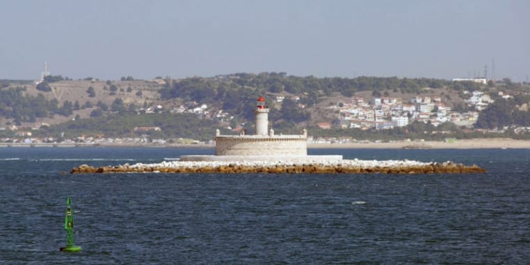 Visite o Farol do Bugio Sem Sair do Lugar!
