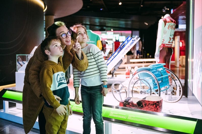 Family tour in English "Fashion & sport"