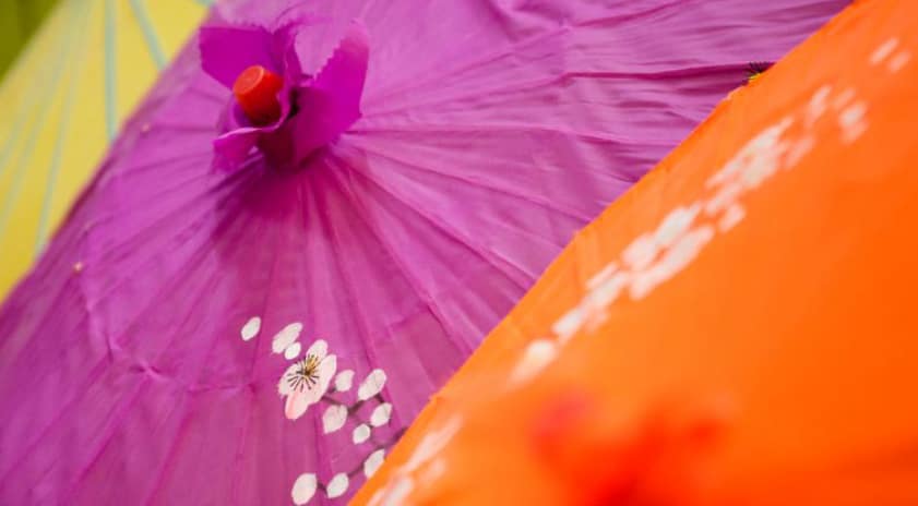 Sob uma Sombrinha – Oficina para bebés