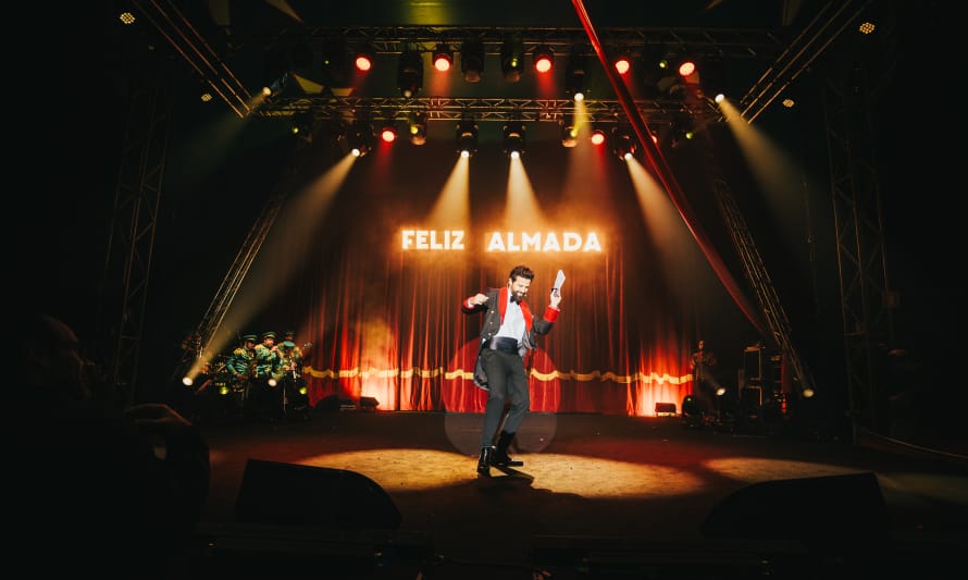 Feliz Almada 2025 – Circo de Natal apresentado por Rodrigo Gomes