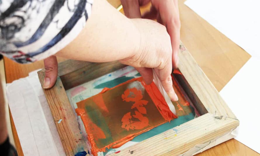 Serigrafia artesanal – Oficina para famĂlias