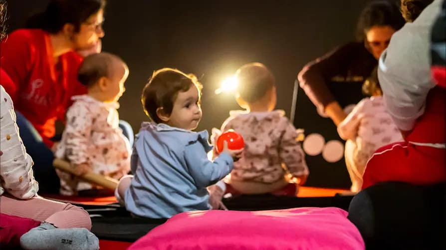 Onde Está a Bola Vermelha? – Histórias para bebés com Ana Sofia Nunes