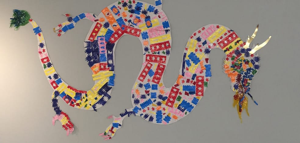 A dança do dragĂŁo: HistĂłrias com… colagens – Oficina para famĂlias